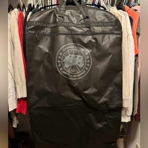 Canada Goose Tobermory Heavyweight Hoodie - Picture 10 of 10